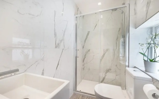 Marylebone - Wyndham Street apartments by Viridian Apartments