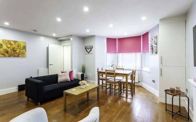 Spacious Clapham Junction Apartment