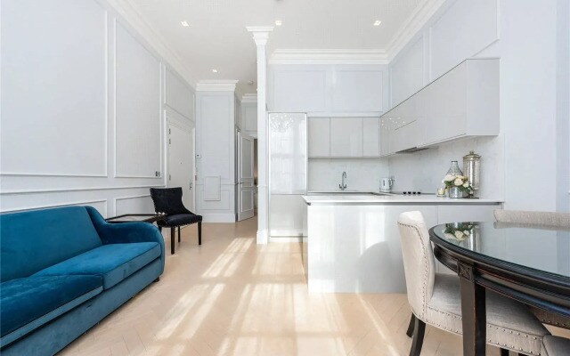 Stunning 1 Bed Garden Apartment next to Hyde park