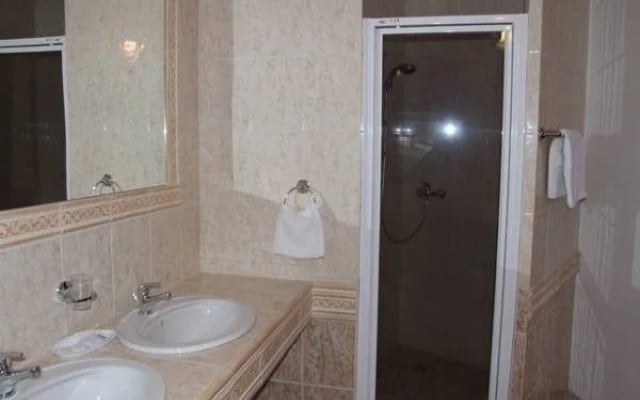 Hotel v Nebi