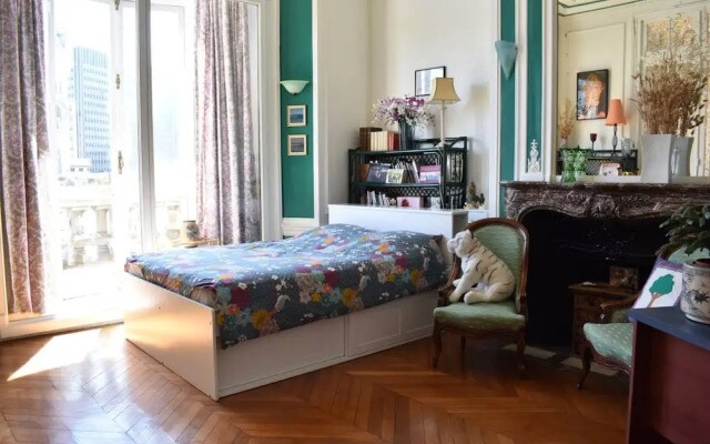 Charming 2 Bedroom Apartment With City View