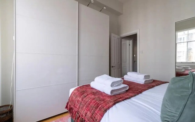 Fantastic Earls Court Flat