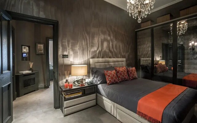 Luxury Apartment at Cadogan Square I