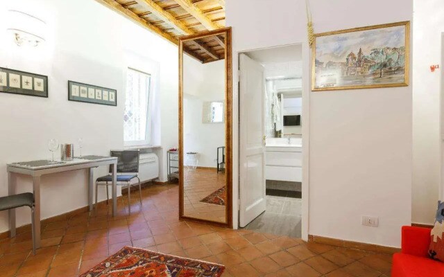 NAVONA, Old Rome Lodge