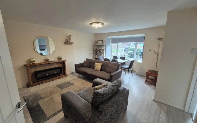 Charming Borehamwood Apartment With 2 Bedrooms