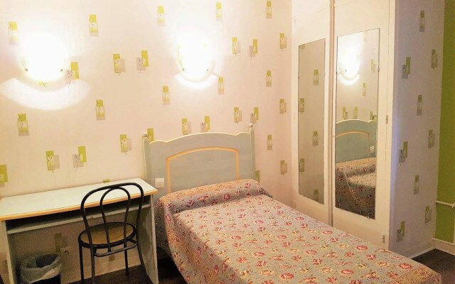 Ibis Styles Paris Gare de l'Est Magenta