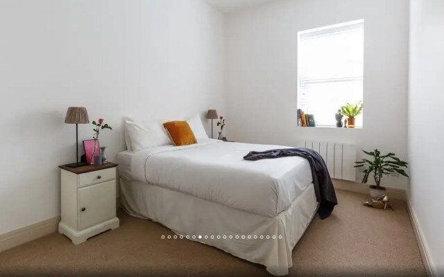The Honeycomb Apartment
