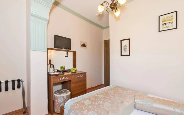 Lamp Hotel