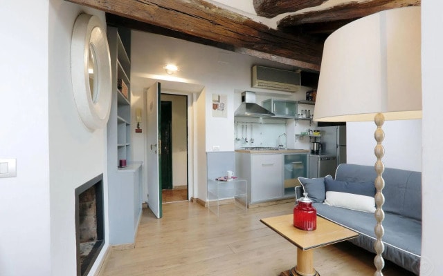 Trevi Fountain apartments