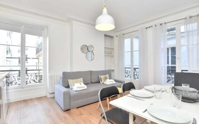 Charming 1br/4p Apartment - Louvre Museum