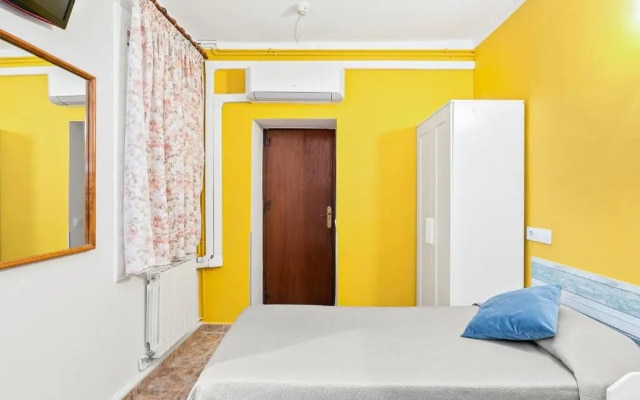 Hostal Santa Ana