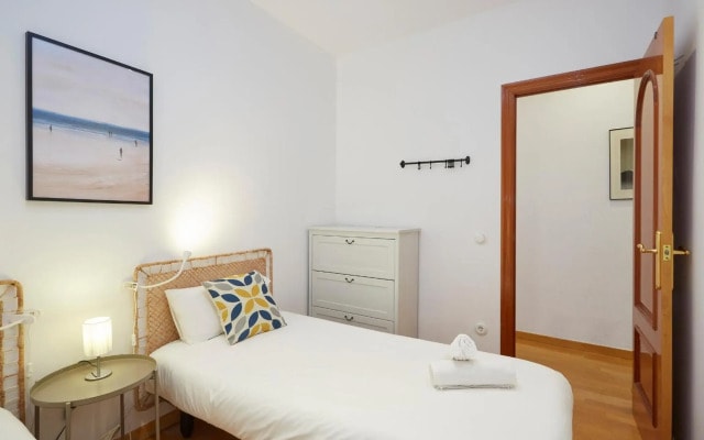 42ARA156 - Spacious apartment in Eixample