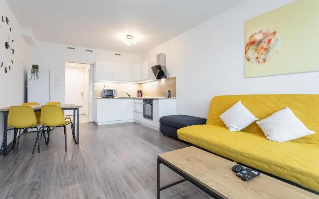 Yellow apartment with PARKING