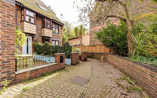Charming One Bedroom Flat in Rotherhithe