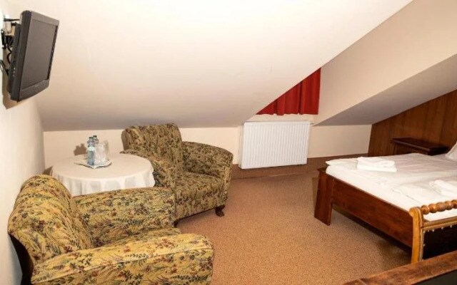 Hotel Maxi