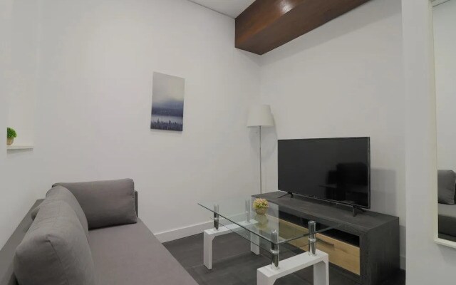 Industrial Style 2 Bedroom Apartment In Town