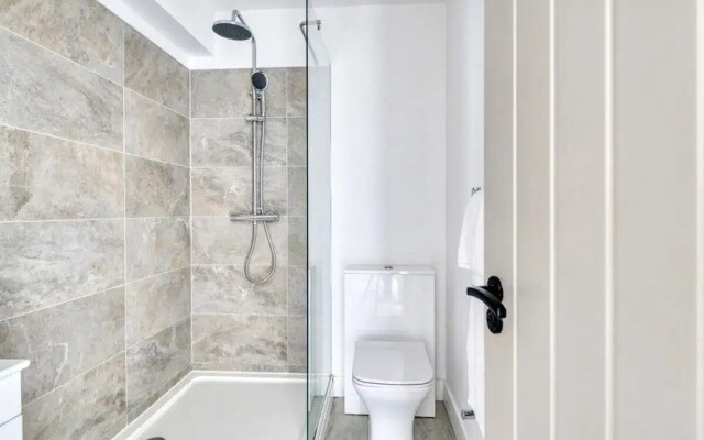 City Flat in Hull-silvester Street-free Parking