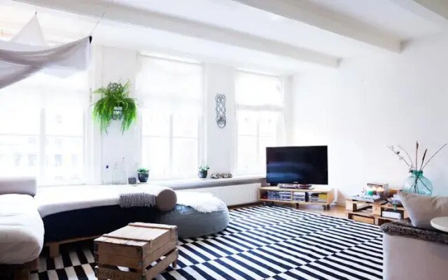 Relaxing Centre Canal View Apartment