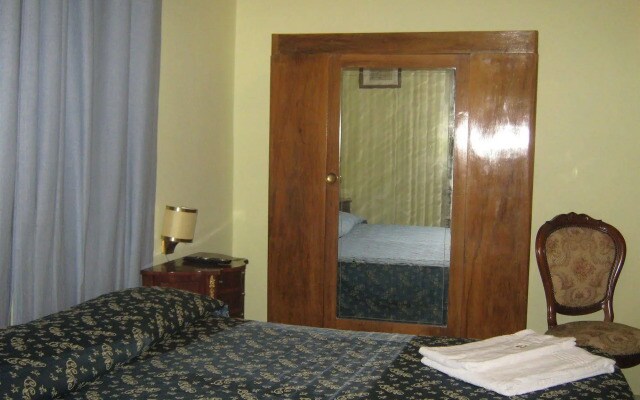 Hotel Ferraro