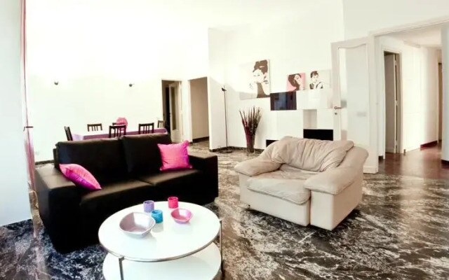 AudreyHouse