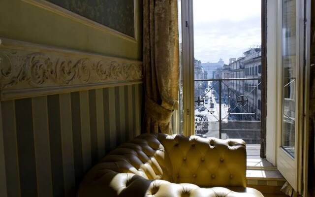 Upper View Suite
