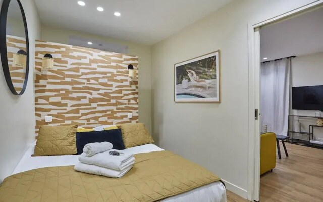 Charming Apartment Center of Paris Montmartre