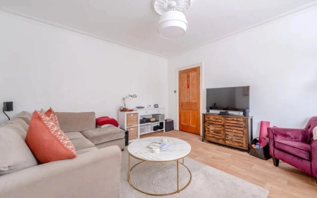 Lovely 1 Bedroom Self-contained Flat in Greenwich