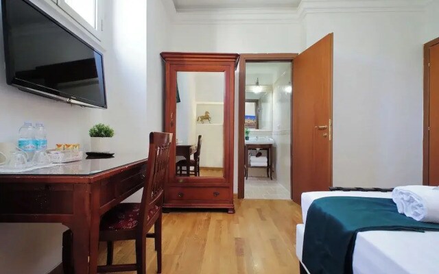 Romulus Rooms