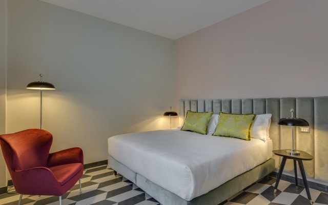 Otivm Hotel