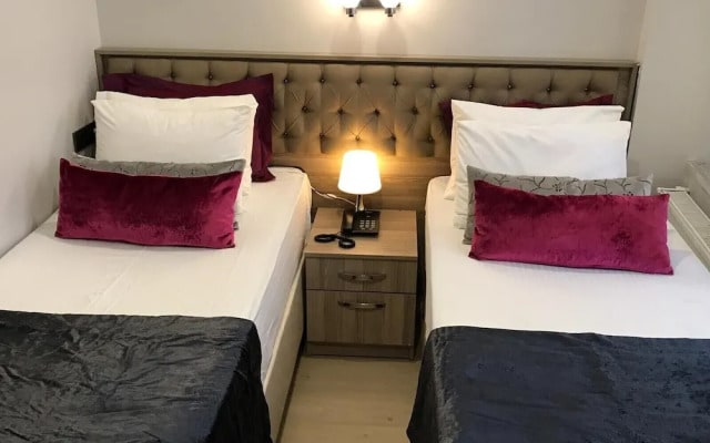 Port Di Pera Hotel