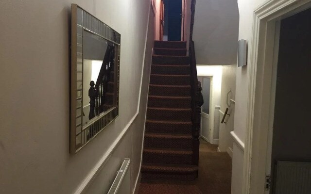 137 Upton Lane