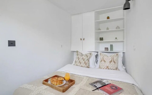 Cozy 1BR Flat in the Heart of République