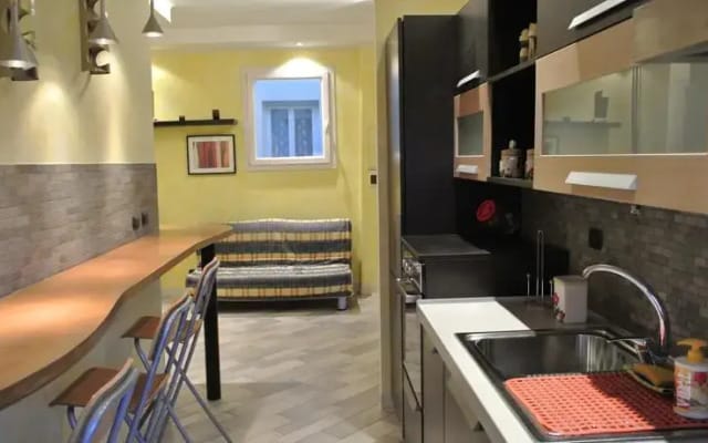 Stefis House