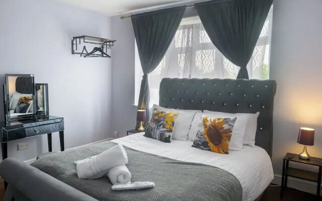 Spacious 6 Bedroom House in Bexleyheath