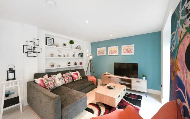 Spacious 2 bedroom Apartment in Camden