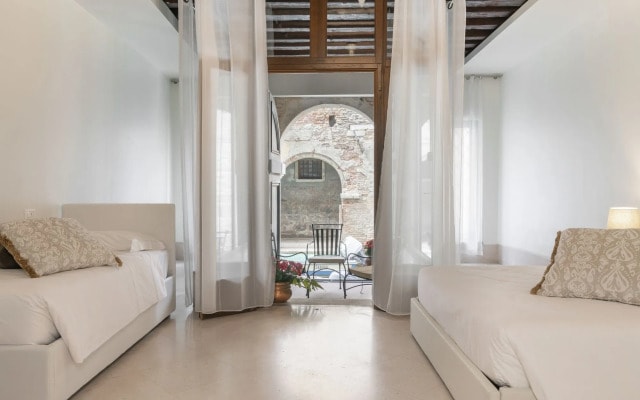 Riva Palace Apartments by Wonderful Italy