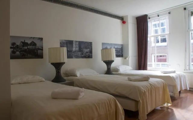 Hotel & Bar 55