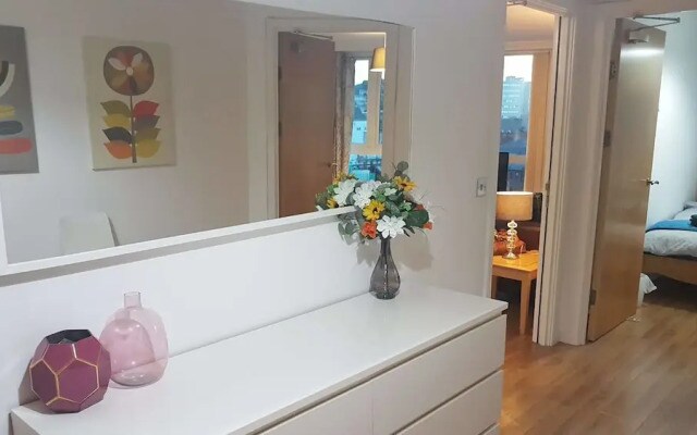 Marco Island - 2 bedroom Spacious City Centre Apartment