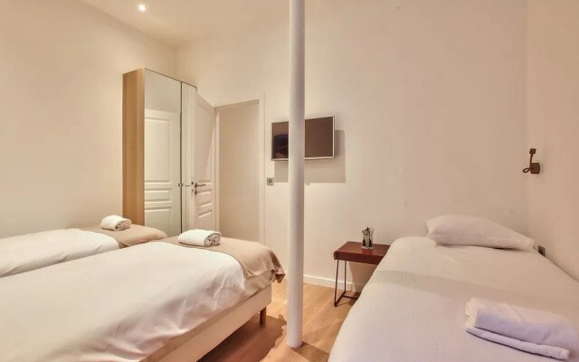 62 - Luxury Flat Champs-Elysées 1G