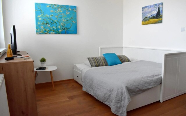 Airstay Prague apartment: Grebovka