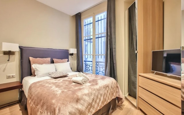61 - Luxury Parisian Home Sebastopol 2DD