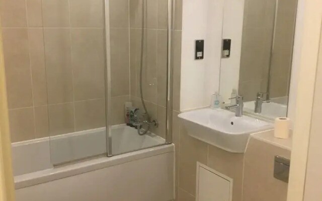 Bright And Modern 1 Bedroom Flat In Shepherds Bush