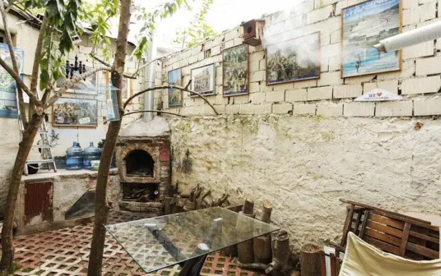Ligos Guesthouse