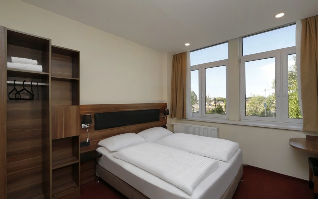 B&B HOTEL Berlin-Adlershof