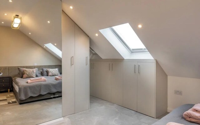 Apartment - Sleeps 4 & Free Parking