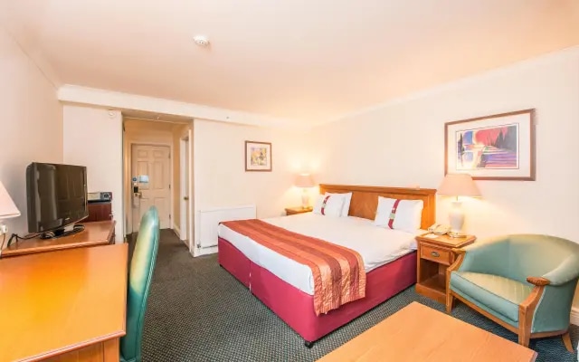 Tong Park Hotel