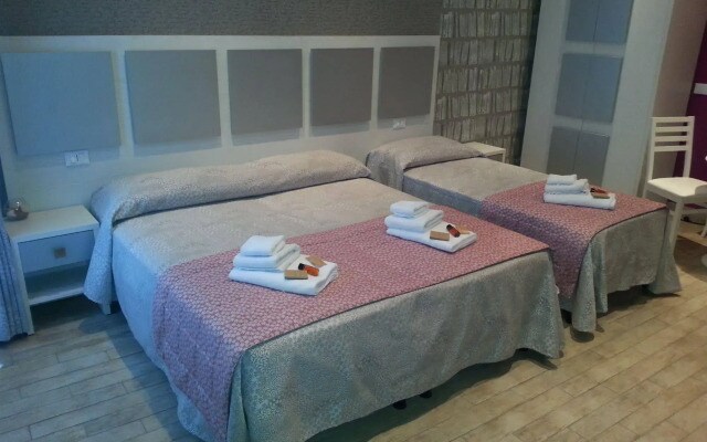 Five Rooms Rome Guesthouse