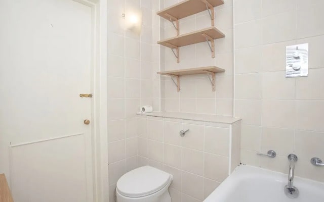 Gorgeous Central One Bed in Earls Court