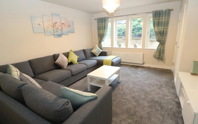 Modern Town House Shepley