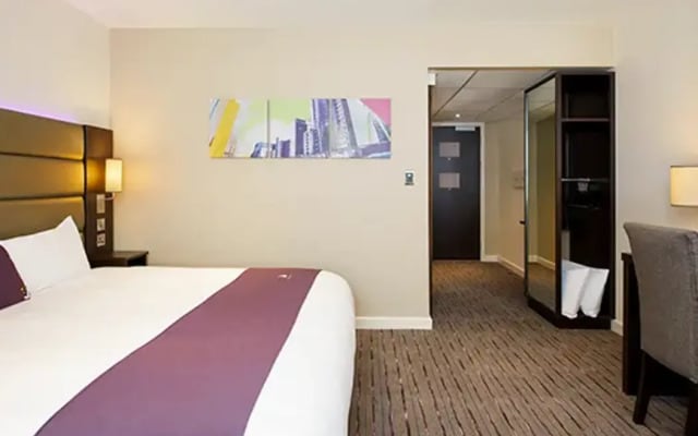 Premier Inn Watford Central